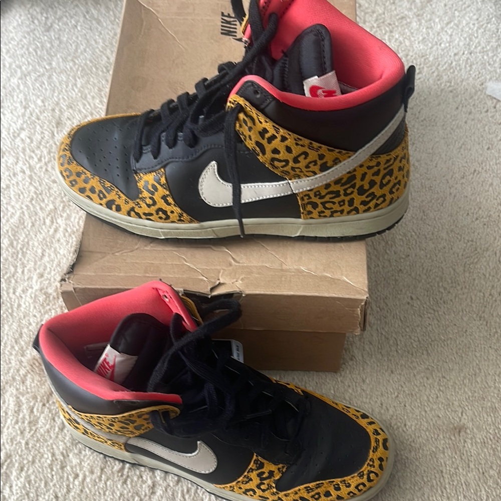 Nike Kids Black and Yellow Leopard Sneakers
